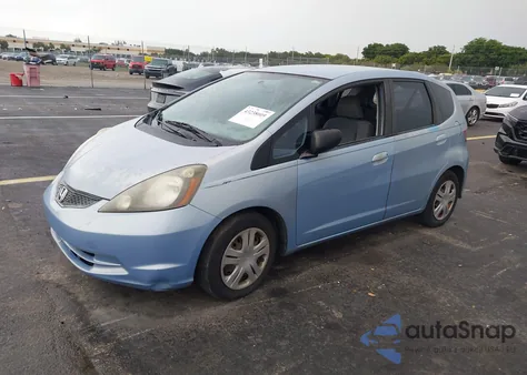 2010 Honda Fit z USA, uszkodzony, nr VIN JHMGE8H27AC037551